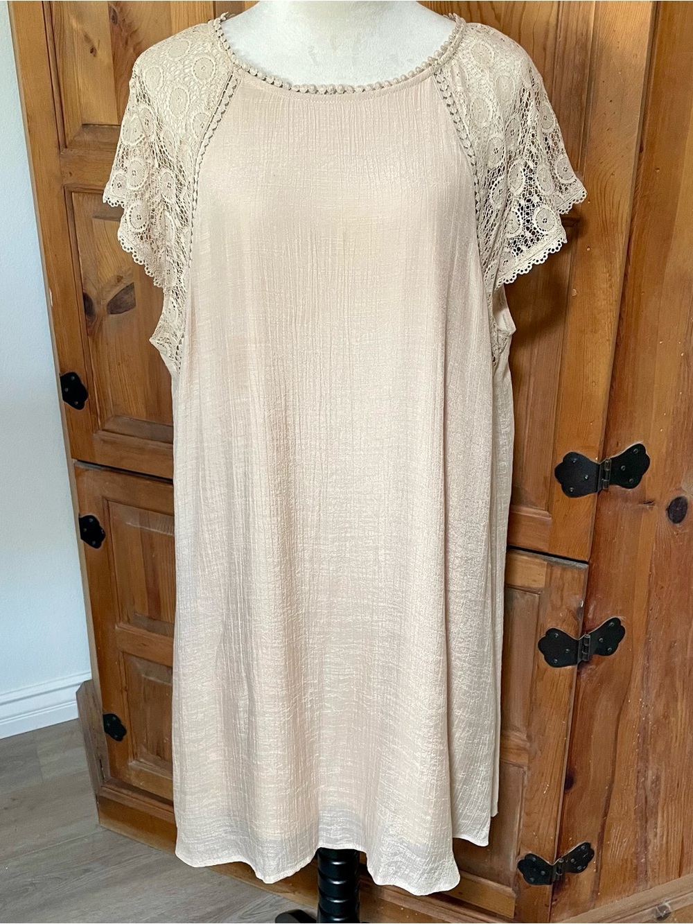 Women's Lace Sleeve Cream Shift Dress